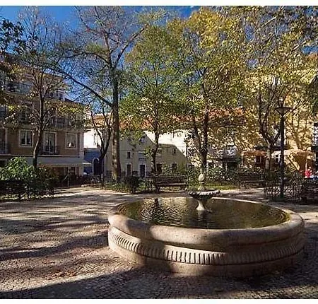 Principe Real, 1br 1ba, Private Terrace, Calm Apartment