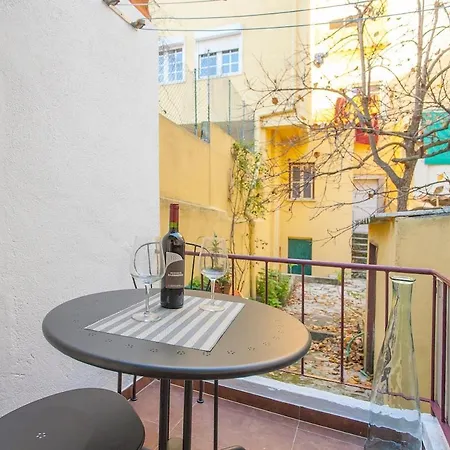 Principe Real, 1br 1ba, Private Terrace, Calm Lisbon